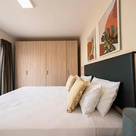 Stunning Sea View Penthouse In 아파트 *