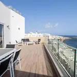 Apartman Stunning Sea View Penthouse In