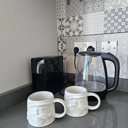 アパート Stunning Sea Views From A Gorgeous Penthouse セント・ポールズ・ベイ